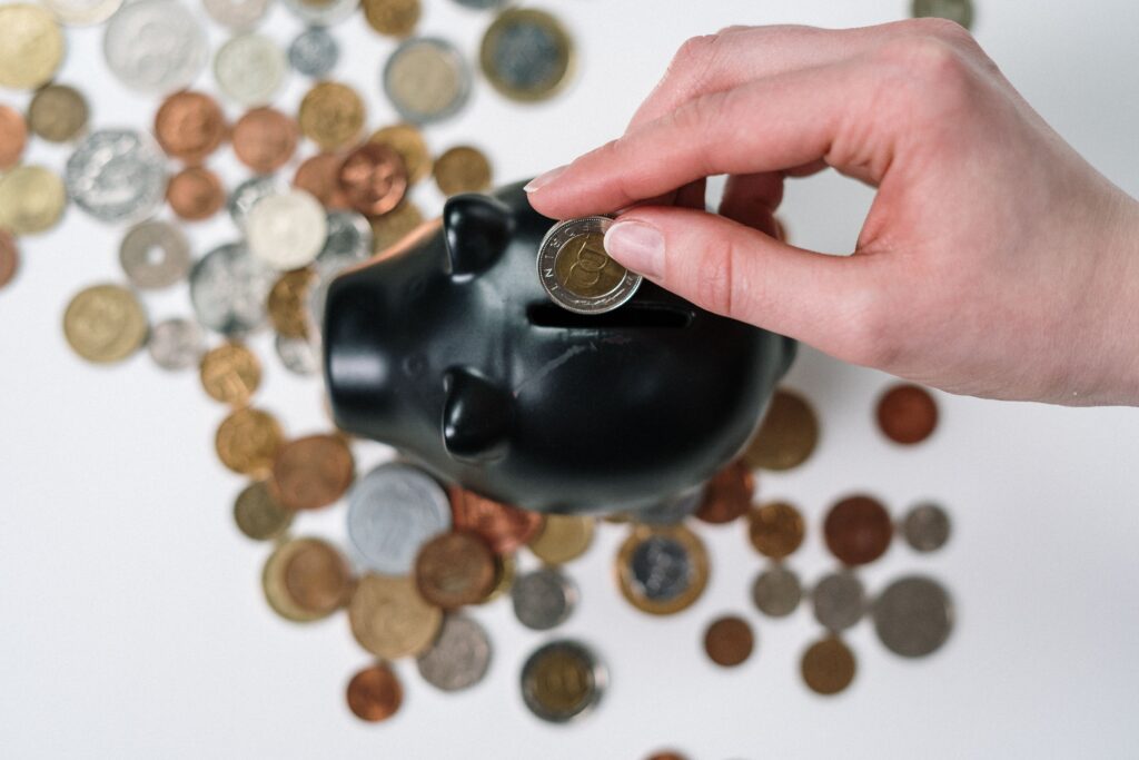 Top 10 Smart Ways Americans Save Money Every Month